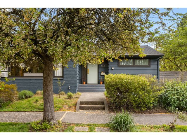 626 Se 42ND Ave, Portland, OR 97215
