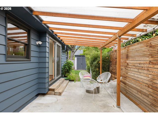 626 Se 42ND Ave, Portland, OR 97215