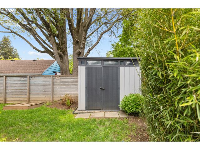 626 Se 42ND Ave, Portland, OR 97215