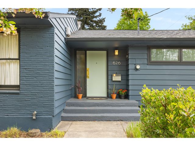 626 Se 42ND Ave, Portland, OR 97215