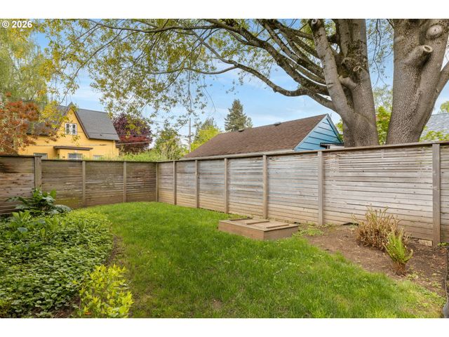 626 Se 42ND Ave, Portland, OR 97215