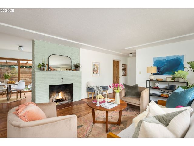 626 Se 42ND Ave, Portland, OR 97215