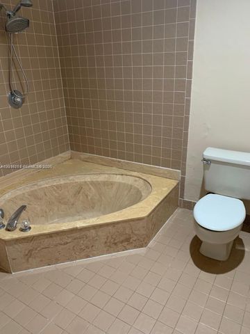 10340 SW 15th St, Pembroke Pines, FL 33025