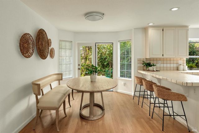 410 Tee Dr, Healdsburg, CA 95448