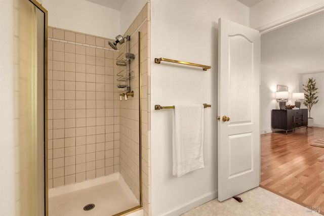 410 Tee Dr, Healdsburg, CA 95448