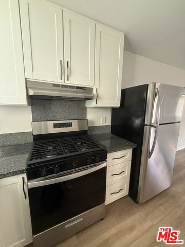 6544 S Victoria Avenue, Los Angeles, CA 90043