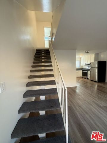 6544 S Victoria Avenue, Los Angeles, CA 90043