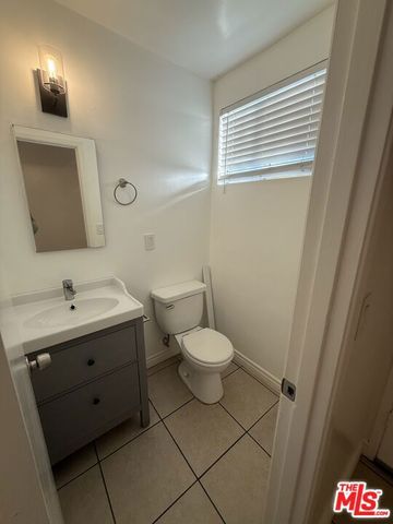 6544 S Victoria Avenue, Los Angeles, CA 90043