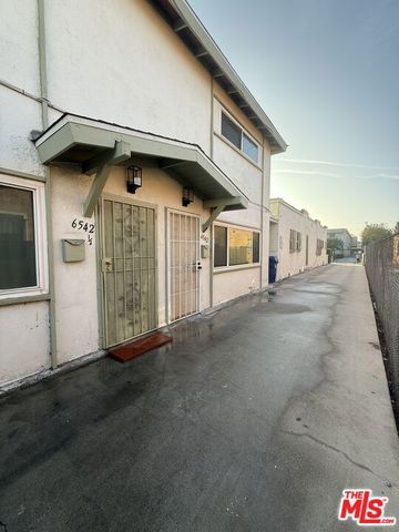 6544 S Victoria Avenue, Los Angeles, CA 90043