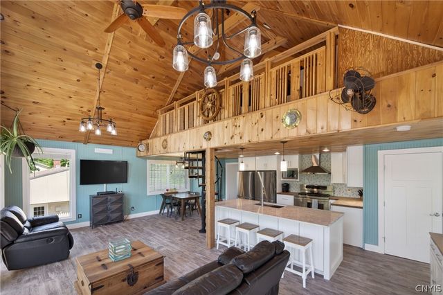 3484 Horseshoe Island Rd, Clay, NY 13041