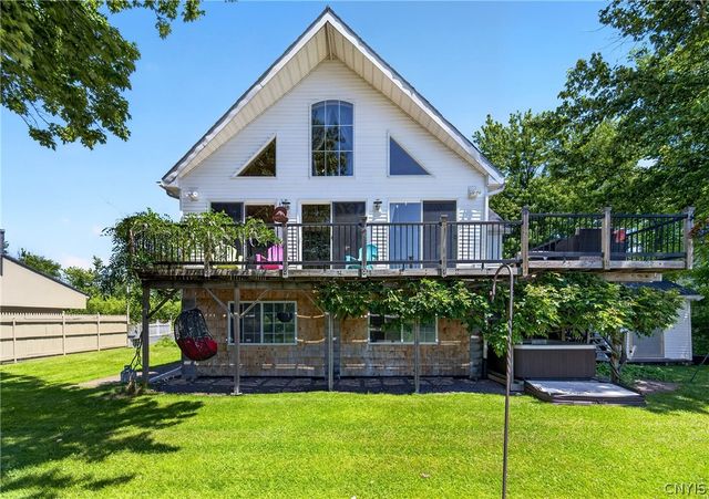 3484 Horseshoe Island Rd, Clay, NY 13041