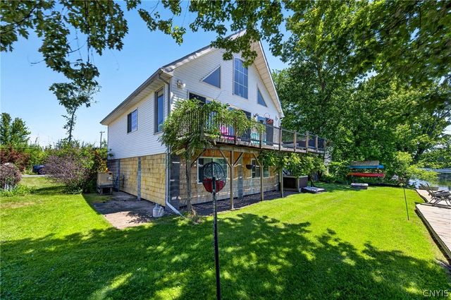 3484 Horseshoe Island Rd, Clay, NY 13041