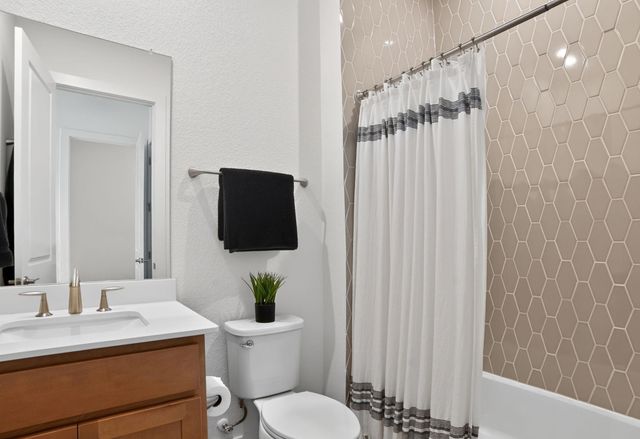 200 Alava WAY, Liberty Hill, TX 78642