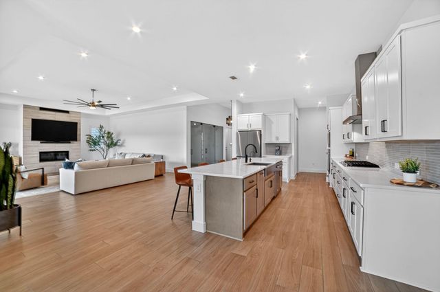 200 Alava WAY, Liberty Hill, TX 78642