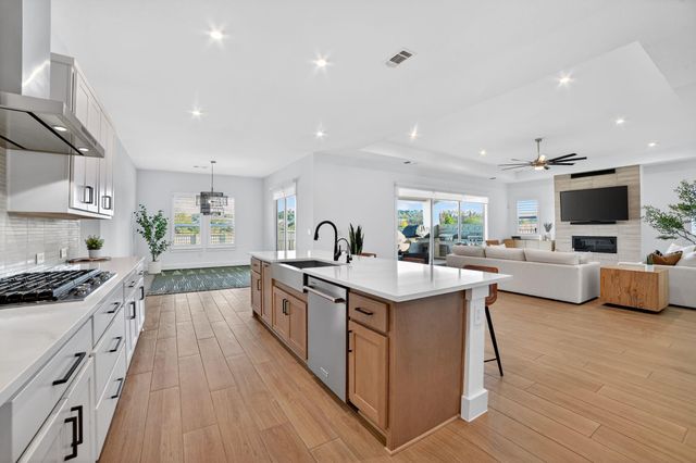 200 Alava WAY, Liberty Hill, TX 78642