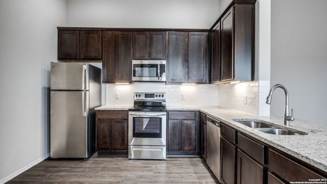 412-414 Emma Dr, New Braunfels, TX 78130