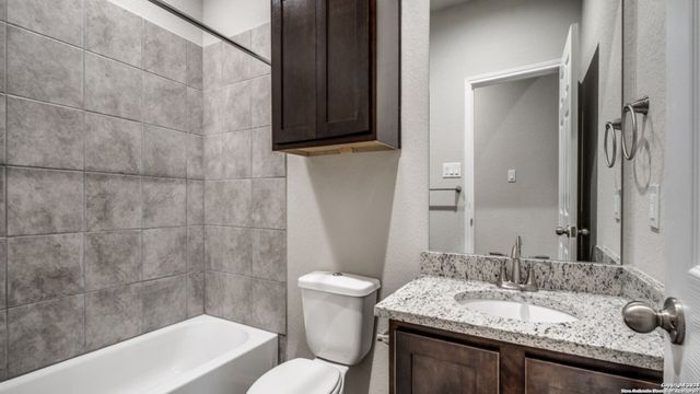 412-414 Emma Dr, New Braunfels, TX 78130
