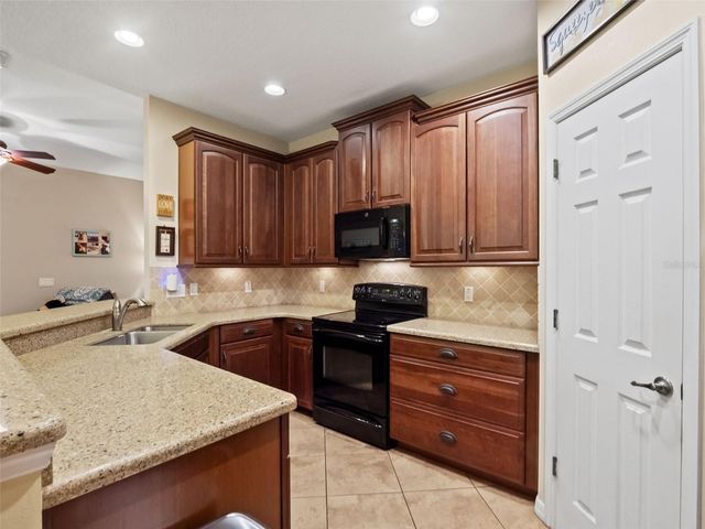 2137 VELVET LEAF DRIVE, Ocoee, FL 34761