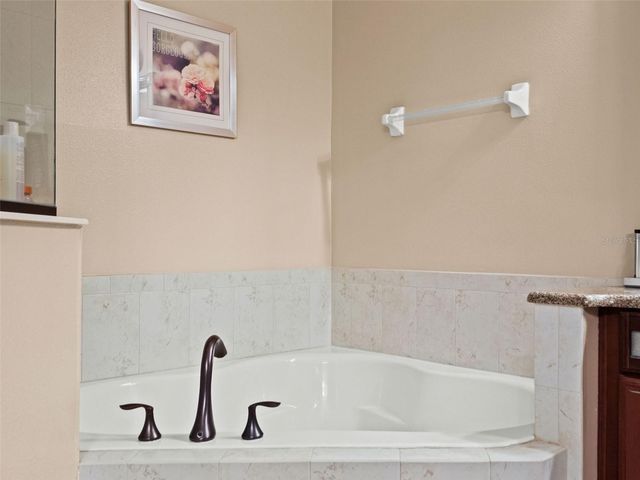 2137 VELVET LEAF DRIVE, Ocoee, FL 34761
