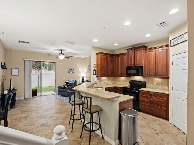 2137 VELVET LEAF DRIVE, Ocoee, FL 34761