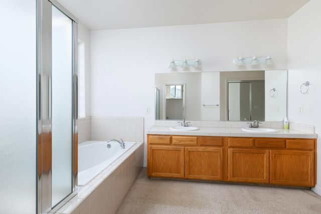 2681 Wrenwood Avenue, Clovis, CA 93611