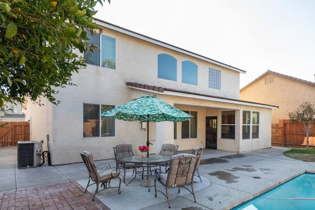 2681 Wrenwood Avenue, Clovis, CA 93611