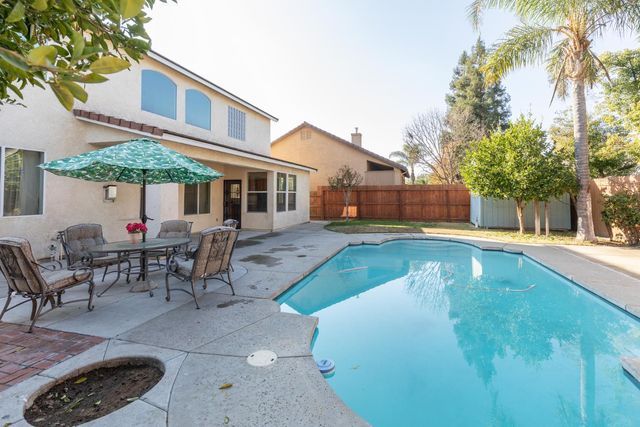 2681 Wrenwood Avenue, Clovis, CA 93611