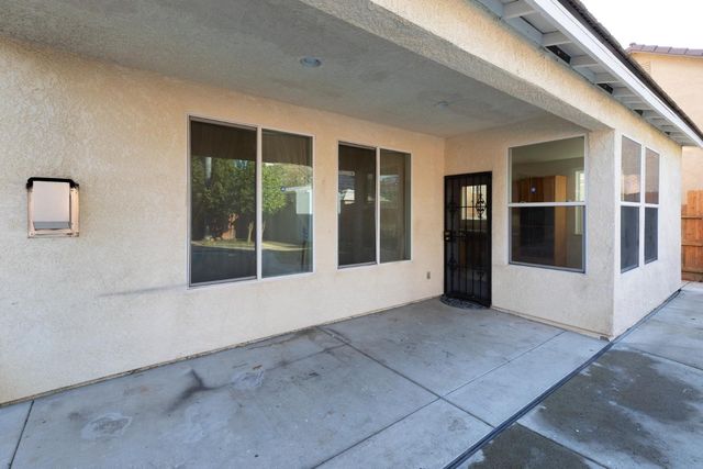 2681 Wrenwood Avenue, Clovis, CA 93611