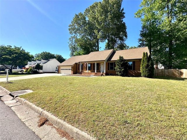 831 Mildenhall DR, Chesapeake, VA 23322