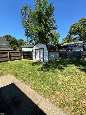 831 Mildenhall DR, Chesapeake, VA 23322