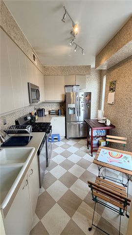 200 S Millvale Ave 202, Bloomfield, PA 15224