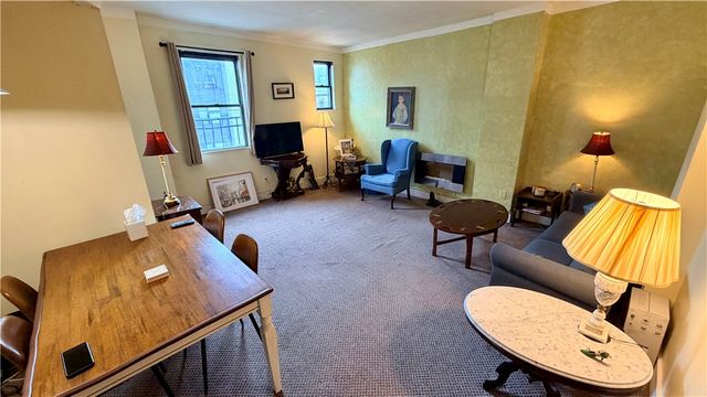 200 S Millvale Ave 202, Bloomfield, PA 15224
