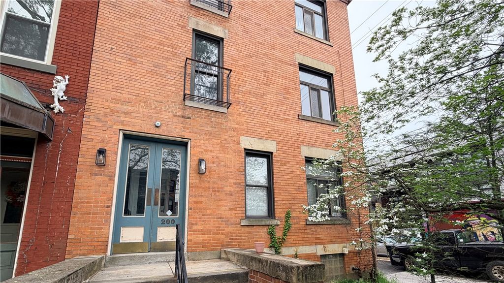 200 S Millvale Ave 202, Bloomfield, PA 15224