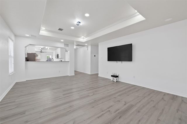 9111 Grand Villa Lane, Richmond, TX 77407