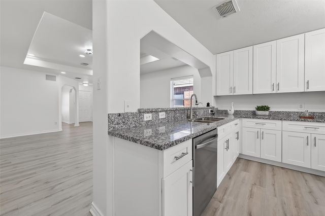 9111 Grand Villa Lane, Richmond, TX 77407