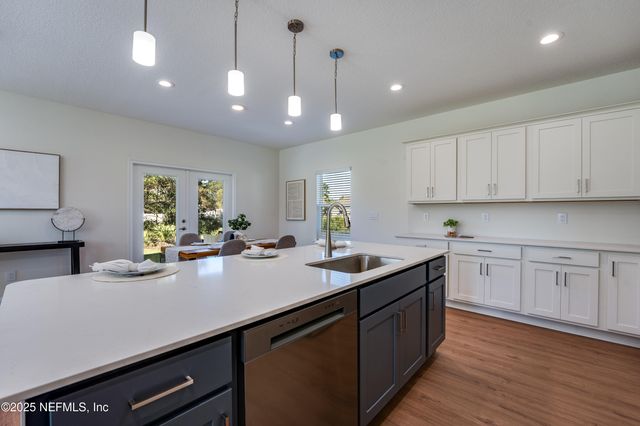 15696 NORTHSIDE Drive E, Jacksonville, FL 32218