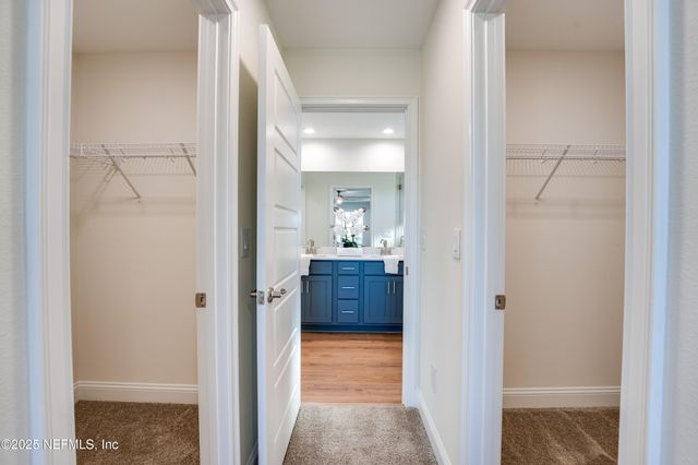 15696 NORTHSIDE Drive E, Jacksonville, FL 32218