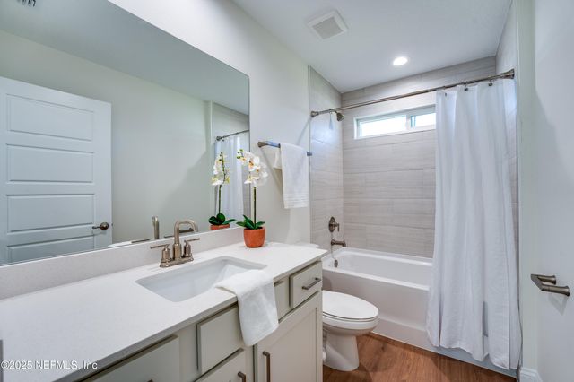 15696 NORTHSIDE Drive E, Jacksonville, FL 32218