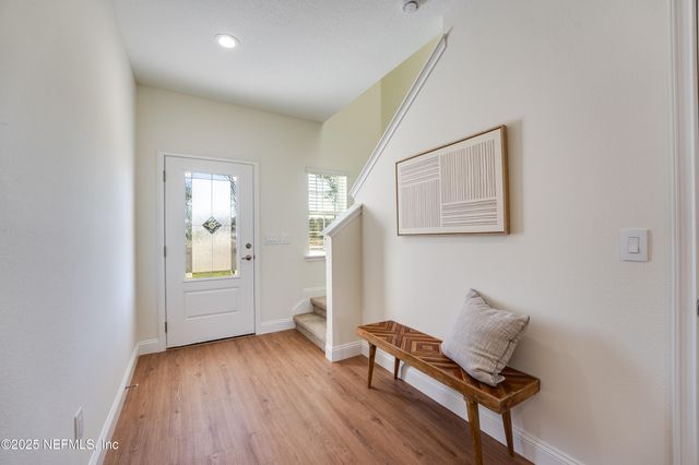 15696 NORTHSIDE Drive E, Jacksonville, FL 32218