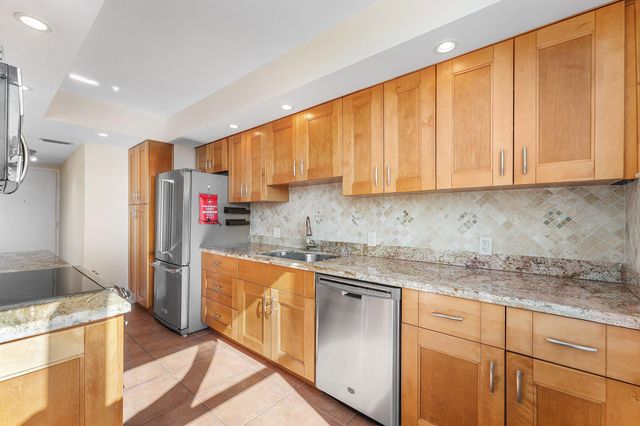 1200 S Ocean Boulevard 6b, Boca Raton, FL 33432