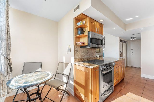 1200 S Ocean Boulevard 6b, Boca Raton, FL 33432