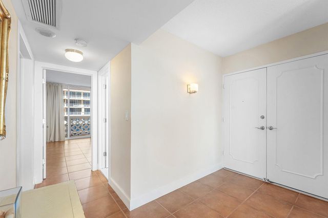 1200 S Ocean Boulevard 6b, Boca Raton, FL 33432