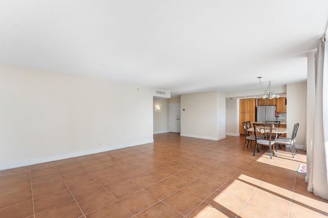 1200 S Ocean Boulevard 6b, Boca Raton, FL 33432