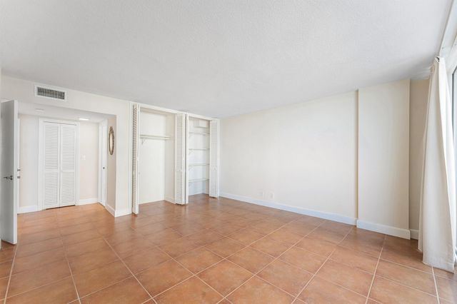 1200 S Ocean Boulevard 6b, Boca Raton, FL 33432