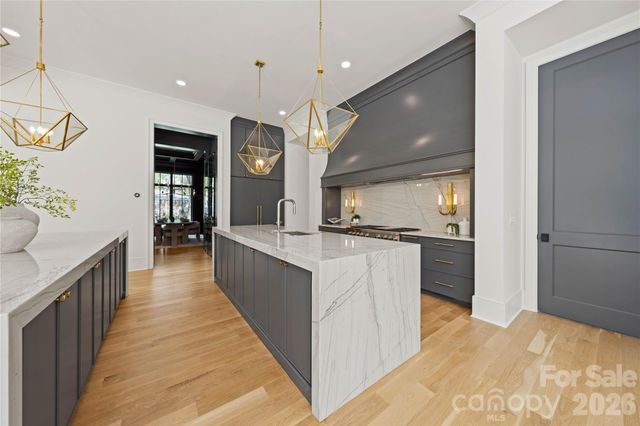 2208 Overhill Road 1, Charlotte, NC 28211