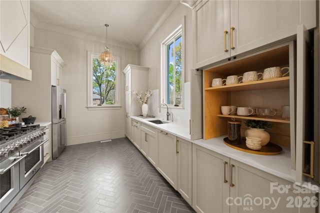 2208 Overhill Road 1, Charlotte, NC 28211