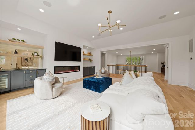 2208 Overhill Road 1, Charlotte, NC 28211