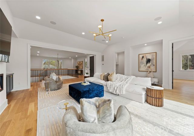 2208 Overhill Road 1, Charlotte, NC 28211