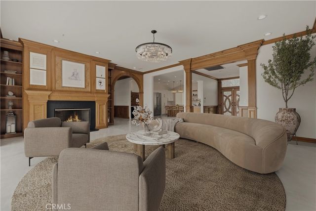 5124 Boda Place, Woodland Hills, CA 91367