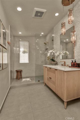 5124 Boda Place, Woodland Hills, CA 91367